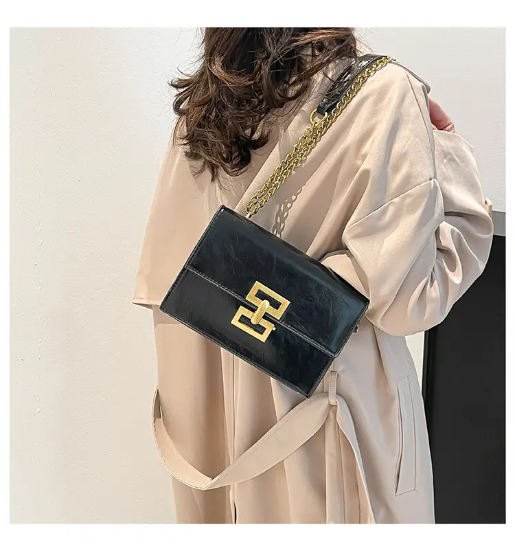 Red European Chain Shoulder Bag for Women — feature 15