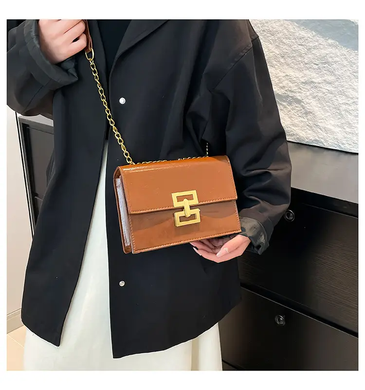 Red European Chain Shoulder Bag for Women — feature 20