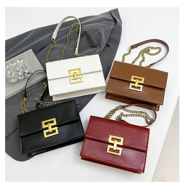 Red European Chain Shoulder Bag for Women — feature 9