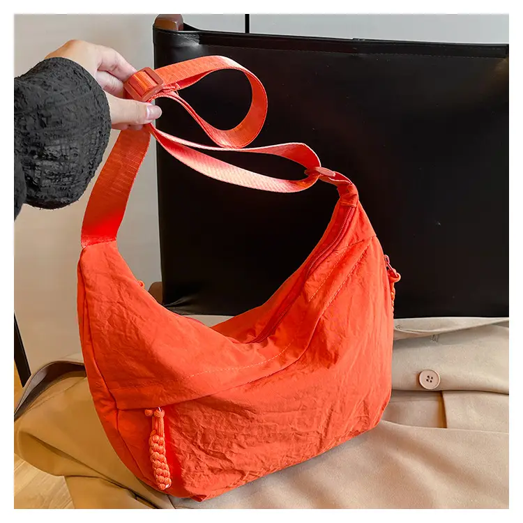 Japanese Style Large Capacity Shoulder Crossbody Bag Women's New All-match Tote Bag Korean Style Underarm Dumpling Bag — feature 22