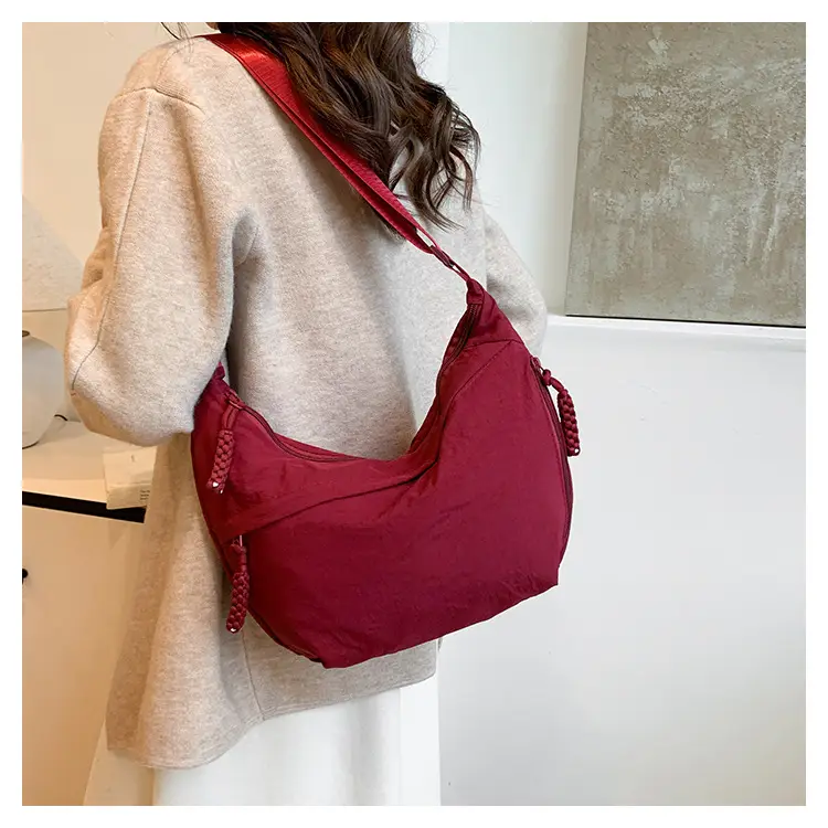 Japanese Style Large Capacity Shoulder Crossbody Bag Women's New All-match Tote Bag Korean Style Underarm Dumpling Bag — feature 7