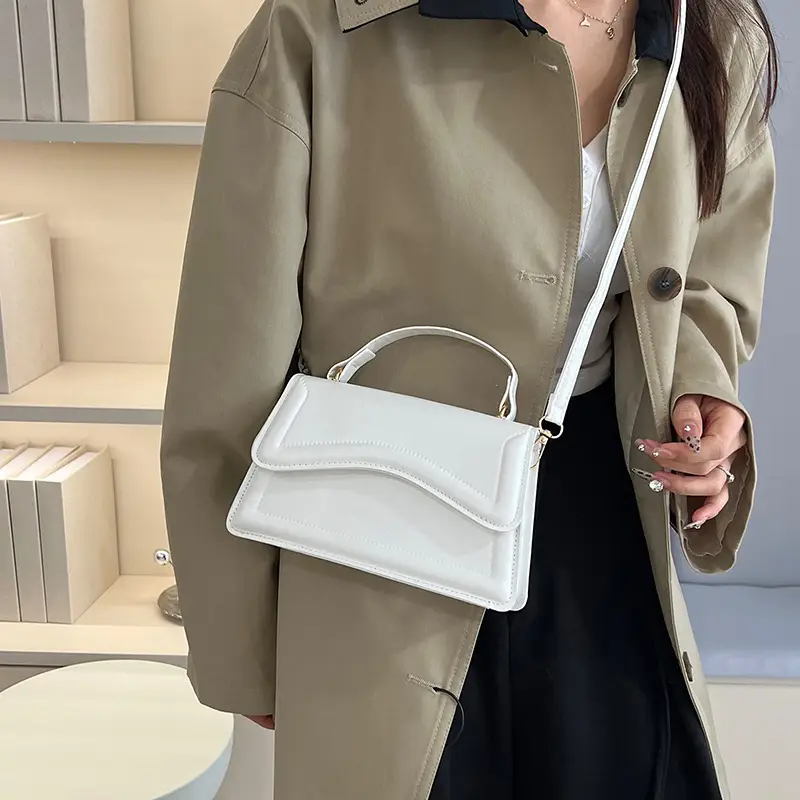 Black Western-style Shoulder Crossbody Bag for Women - Image 6