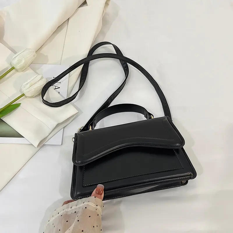 Black Western-style Shoulder Crossbody Bag for Women - Image 2