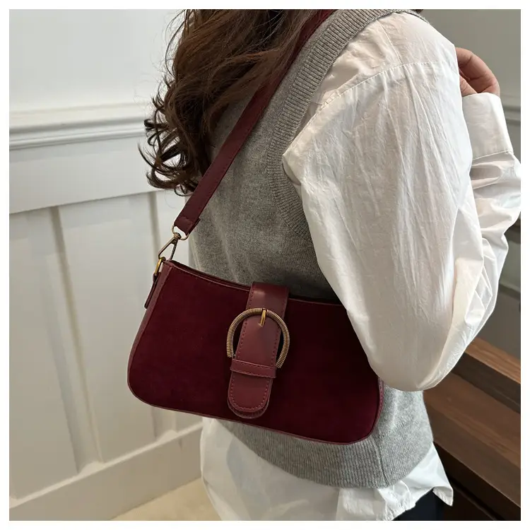 Retro Niche Bag Underarm Shoulder Small Square 2025 — feature 13