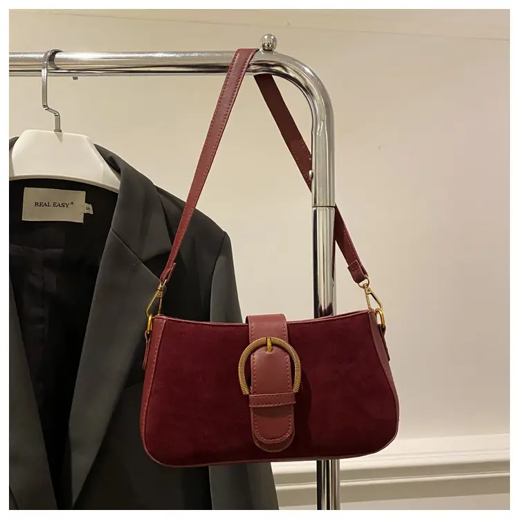 Retro Niche Bag Underarm Shoulder Small Square 2025 — feature 16