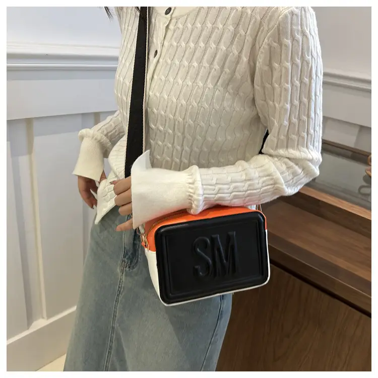 SM Letter Wide Shoulder Crossbody Bag Red White — feature 15