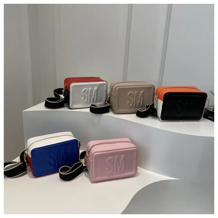 SM Letter Wide Shoulder Crossbody Bag Red White — feature 24