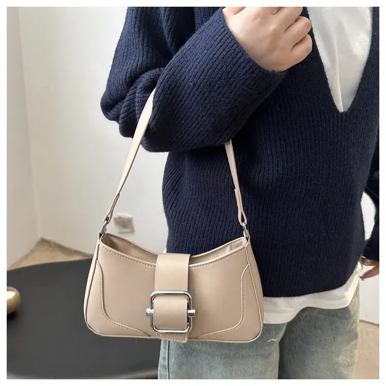 White Vintage Belt Buckle Bag for Women 2025 — feature 11