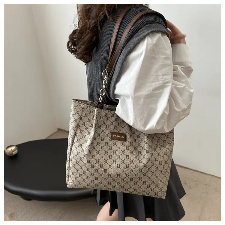 Cross-border Women's PU Leather Shoulder Bag Large Capacity — feature 11