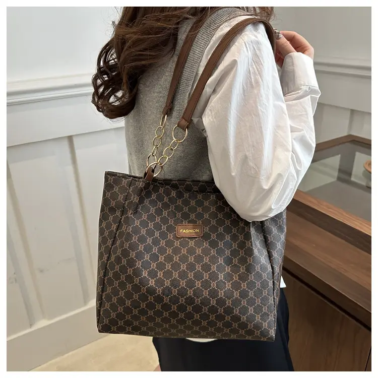 Cross-border Women's PU Leather Shoulder Bag Large Capacity — feature 17