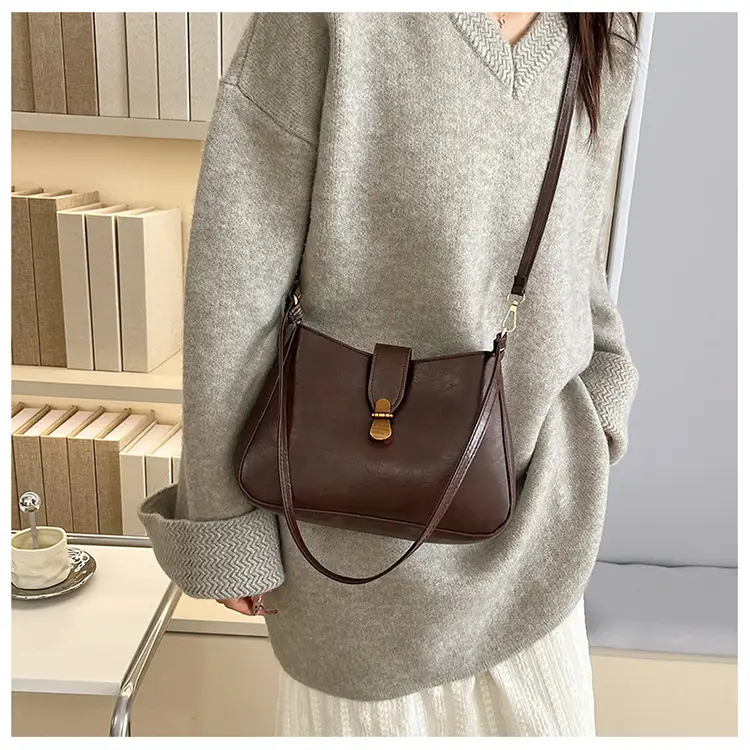 Red French Style Shoulder Bag for Women 2025 — feature 18