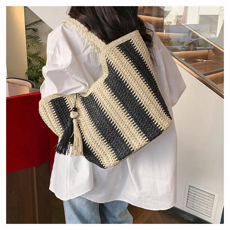 Women Woven Straw Shoulder Bag Spring Summer 2025 — feature 21