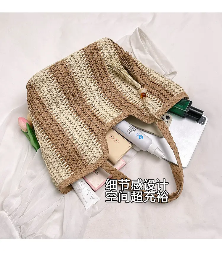Women Woven Straw Shoulder Bag Spring Summer 2025 — feature 7