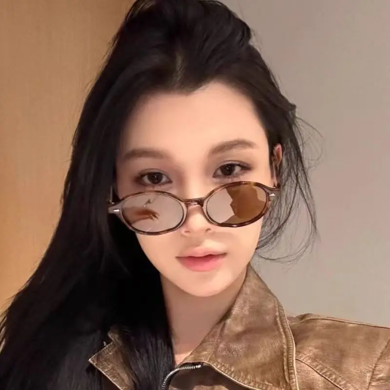 Zhang Jingyi Nerd Sunglasses Brown High-End Oval Frame — feature 3