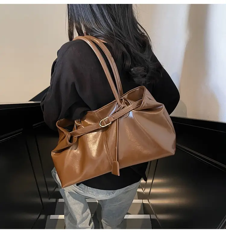 Women's Cross-Country Leather Shoulder Bag Brown Large Capacity — feature 18