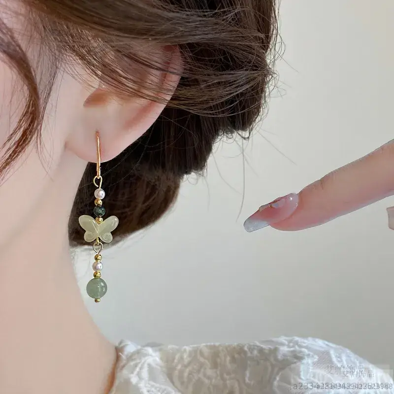 New Chinese Butterfly Earrings Mori Style Elegant Light Luxury Design