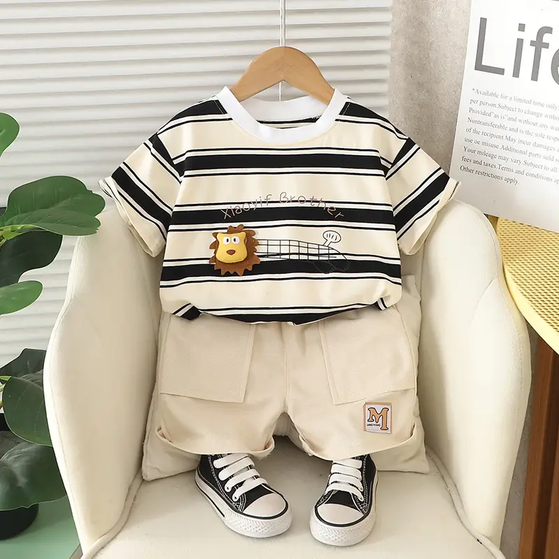 Boys Striped T-Shirt Shorts Set with 3D Lion Design