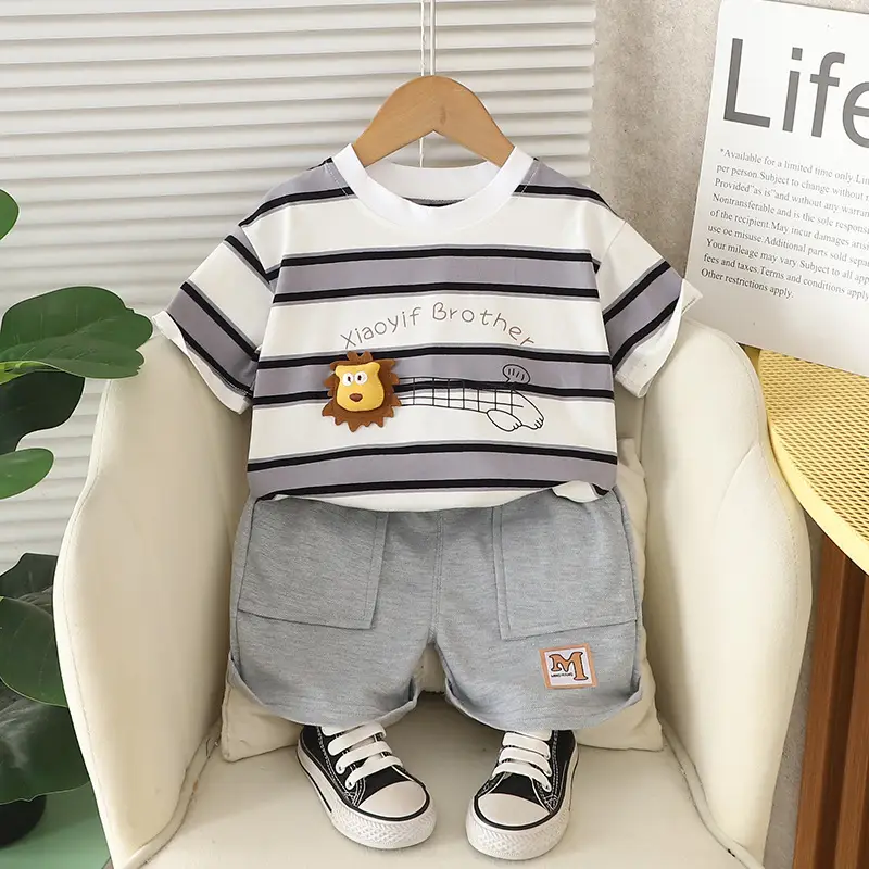 Boys Striped T-Shirt Shorts Set with 3D Lion Design
