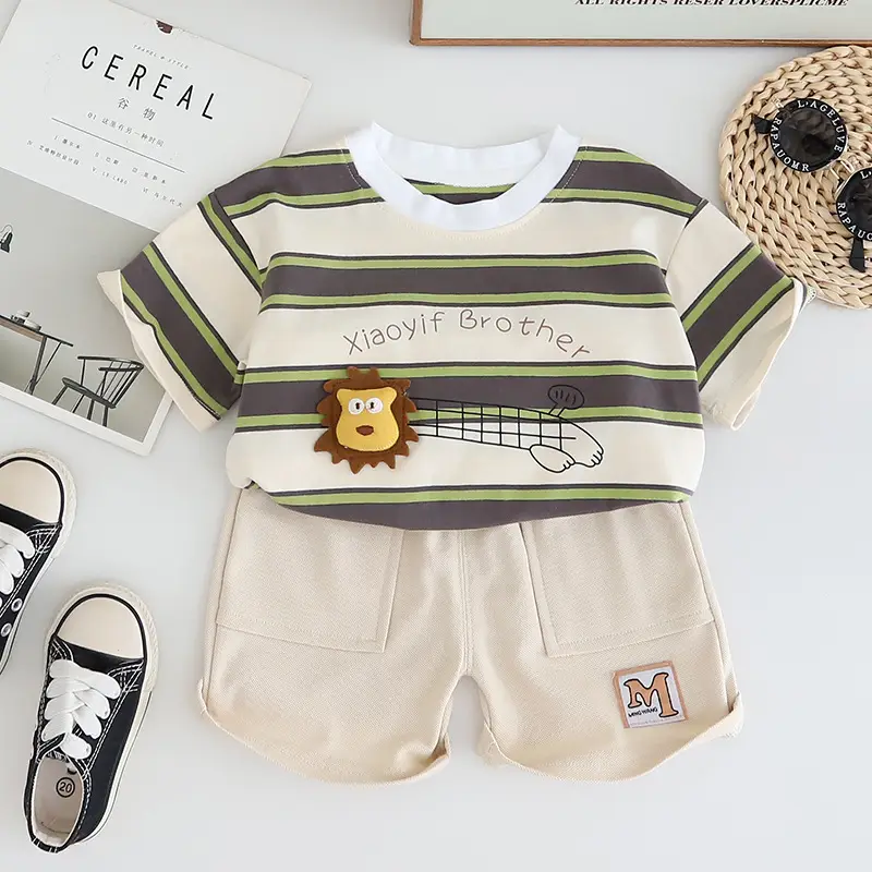 Boys Striped T-Shirt Shorts Set with 3D Lion Design