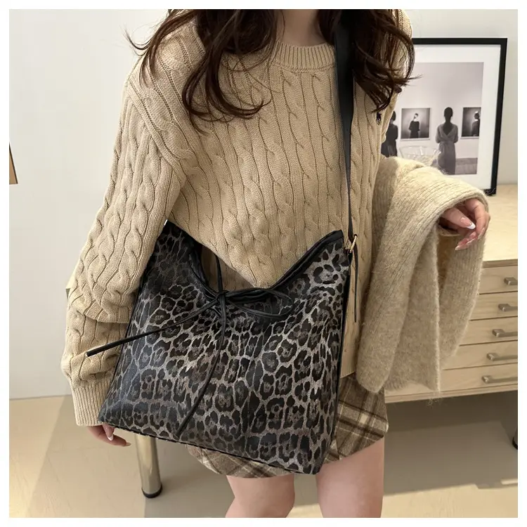 Leopard Print Shoulder Bag for Women Spring 2025 — feature 11