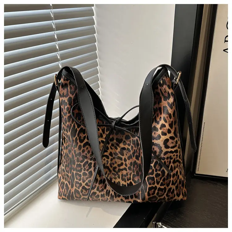 Leopard Print Shoulder Bag for Women Spring 2025 — feature 14
