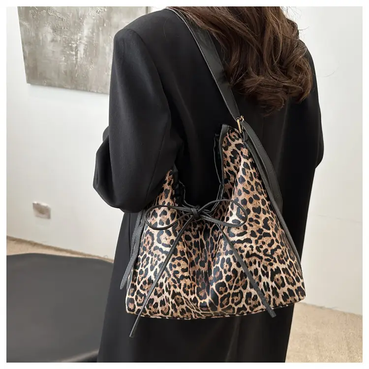 Leopard Print Shoulder Bag for Women Spring 2025 — feature 7