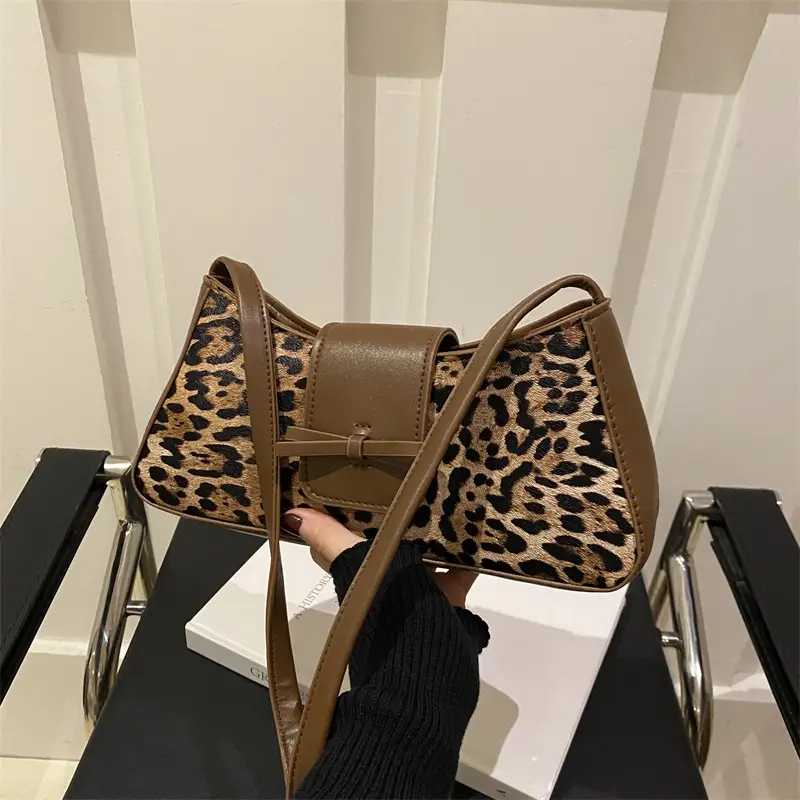 Red Leopard Print Shoulder Bag for Women 2025 - Image 6