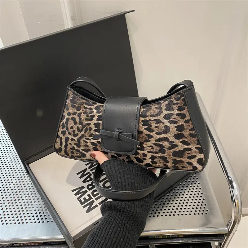 Red Leopard Print Shoulder Bag for Women 2025 - Image 7