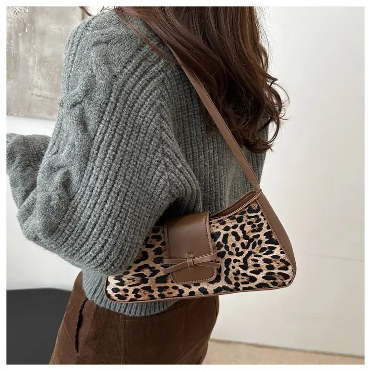Red Leopard Print Shoulder Bag for Women 2025 — feature 11
