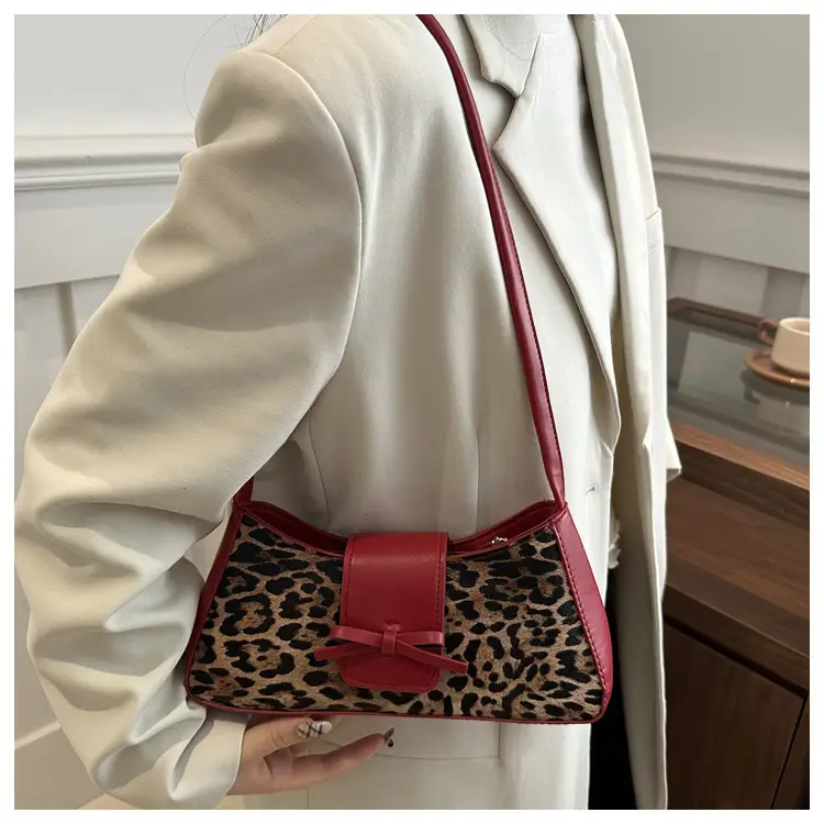 Red Leopard Print Shoulder Bag for Women 2025 — feature 17