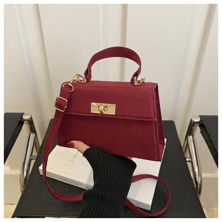 2025 Spring Brown Leather Commuter Lock Bag — feature 15