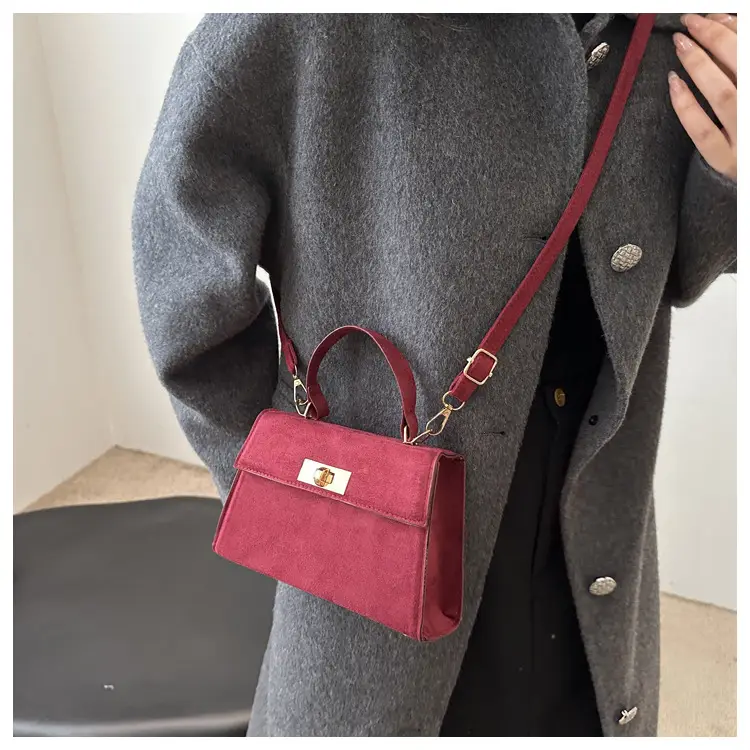 2025 Spring Brown Leather Commuter Lock Bag — feature 17