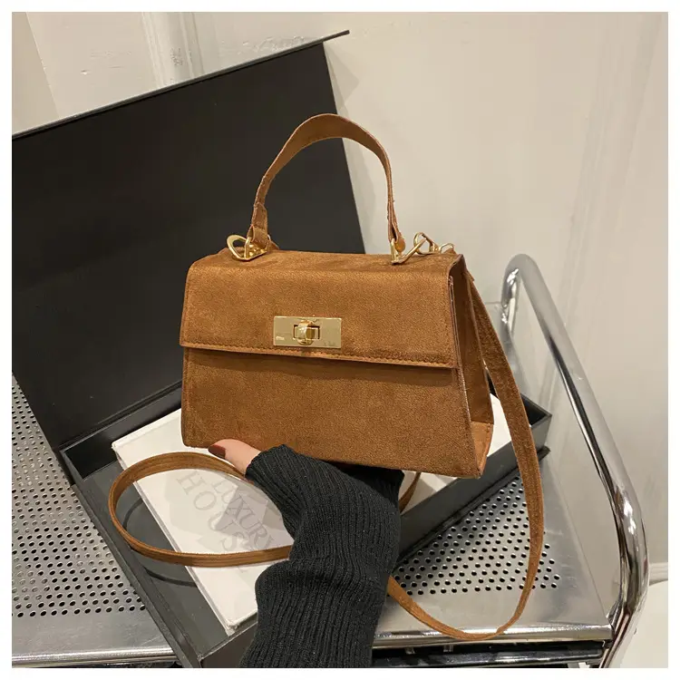 2025 Spring Brown Leather Commuter Lock Bag - Image 4