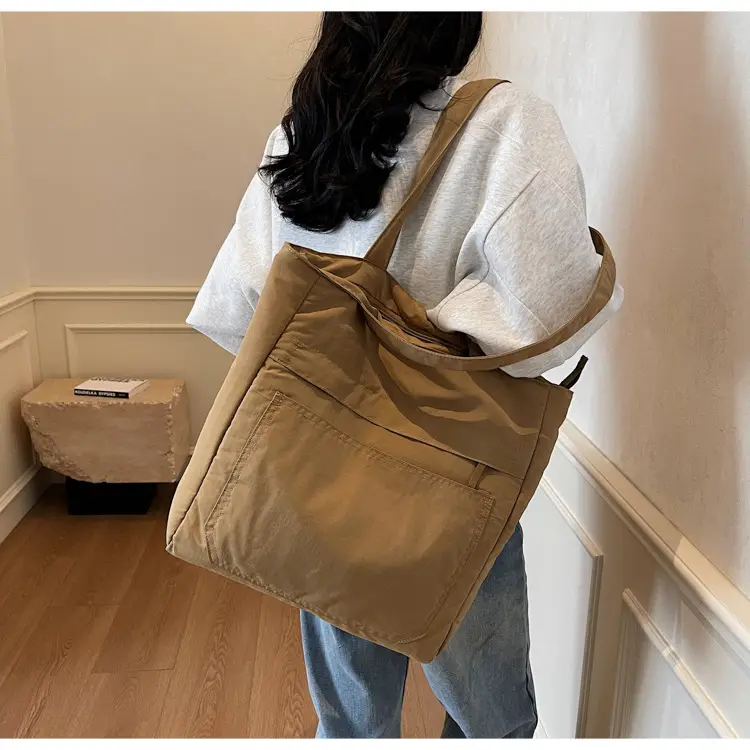 Women's Large Capacity Nylon Tote Bag Black — feature 29