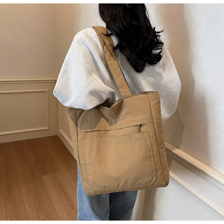 Women's Large Capacity Nylon Tote Bag Black — feature 31