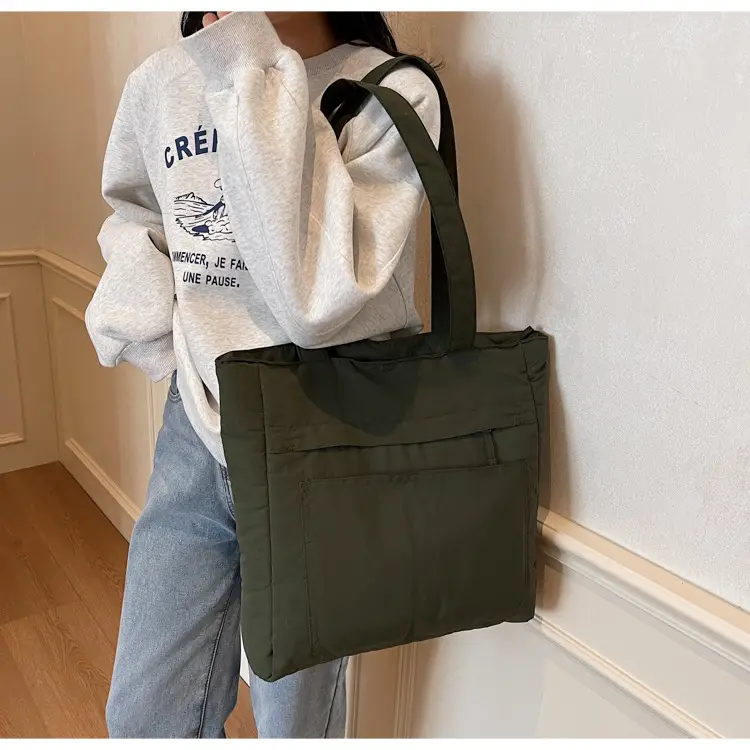 Women's Large Capacity Nylon Tote Bag Black — feature 38