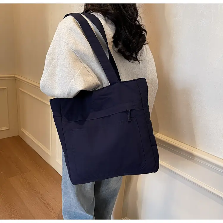 Women's Large Capacity Nylon Tote Bag Black — feature 42
