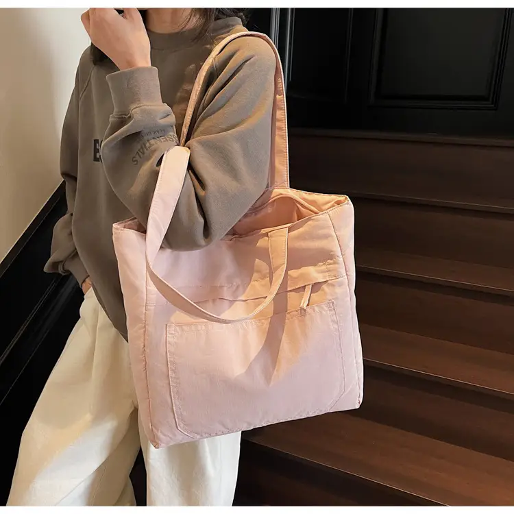 Women's Large Capacity Nylon Tote Bag Black — feature 44