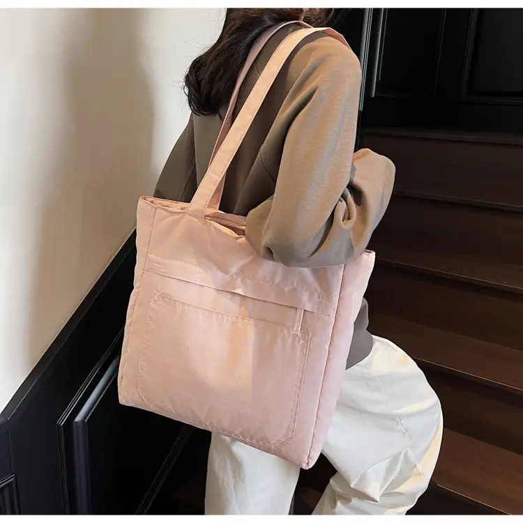 Women's Large Capacity Nylon Tote Bag Black — feature 48