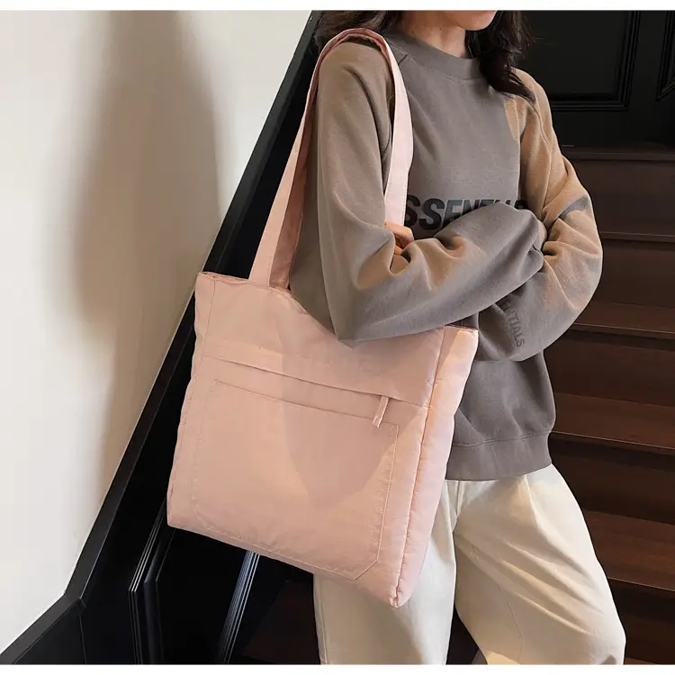 Women's Large Capacity Nylon Tote Bag Black — feature 49