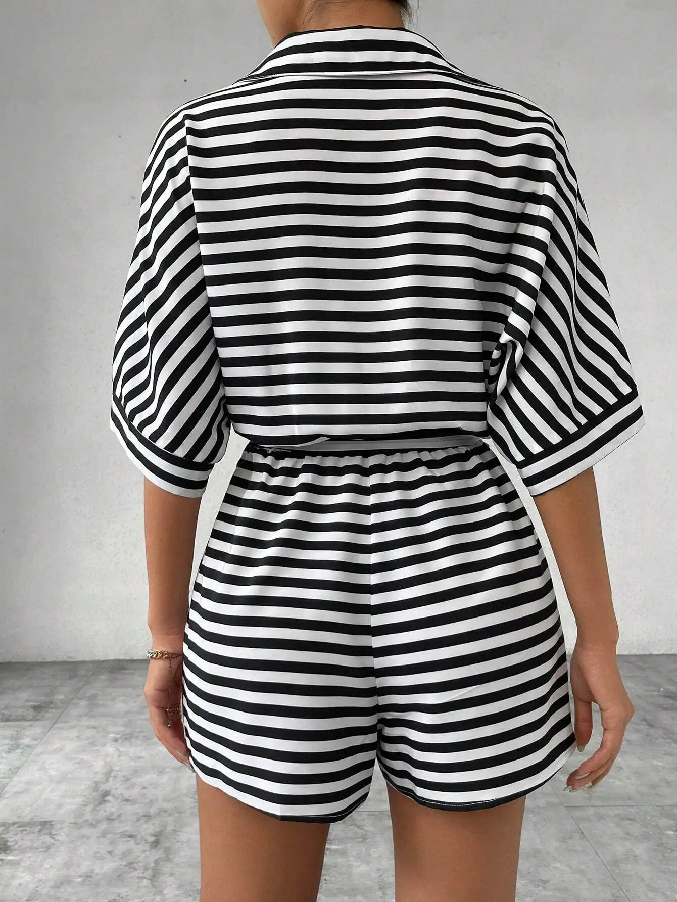Women Striped Lapel Cardigan Belt Shorts Suit Red White — feature 16