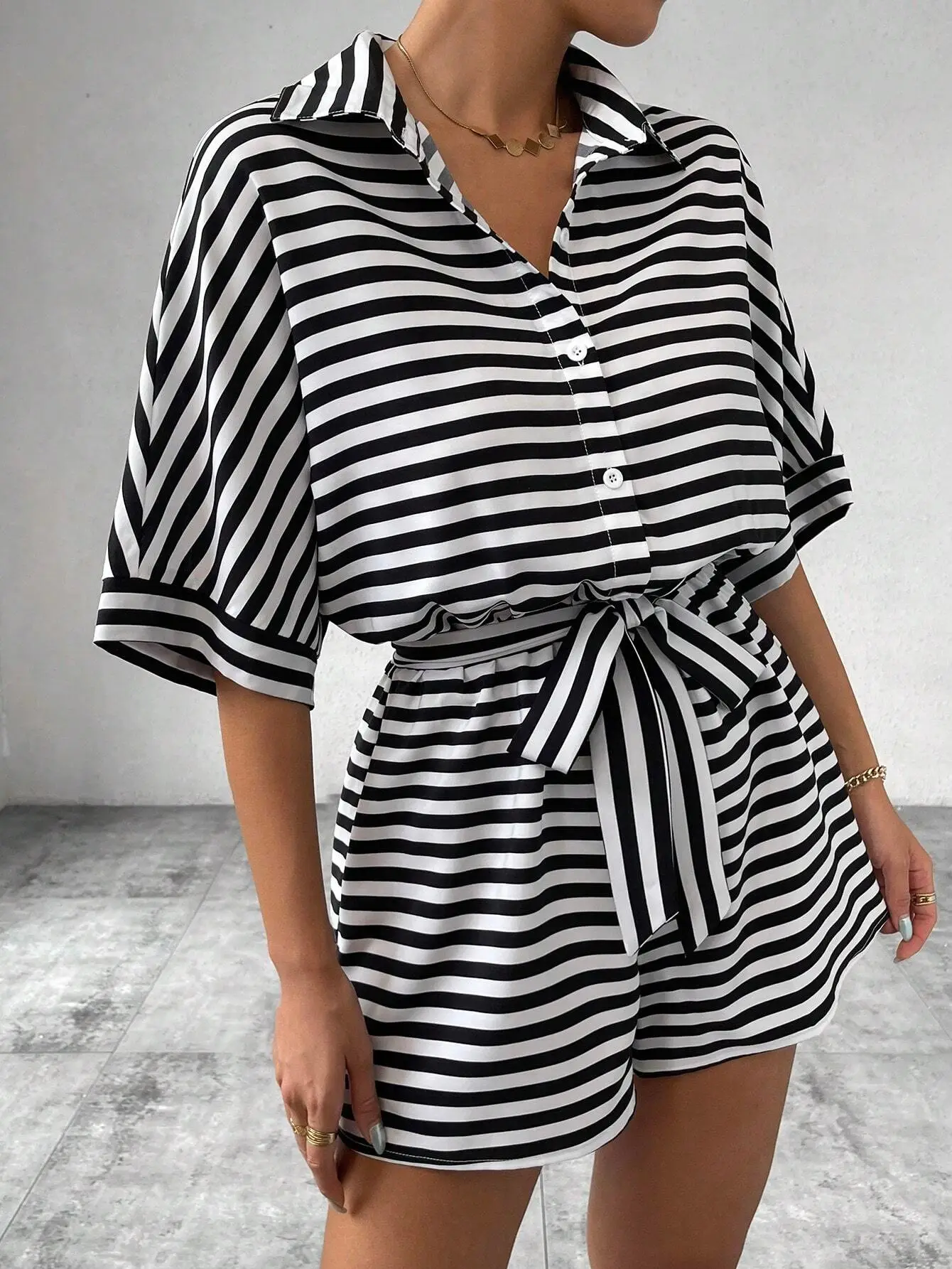 Women Striped Lapel Cardigan Belt Shorts Suit Red White — feature 18