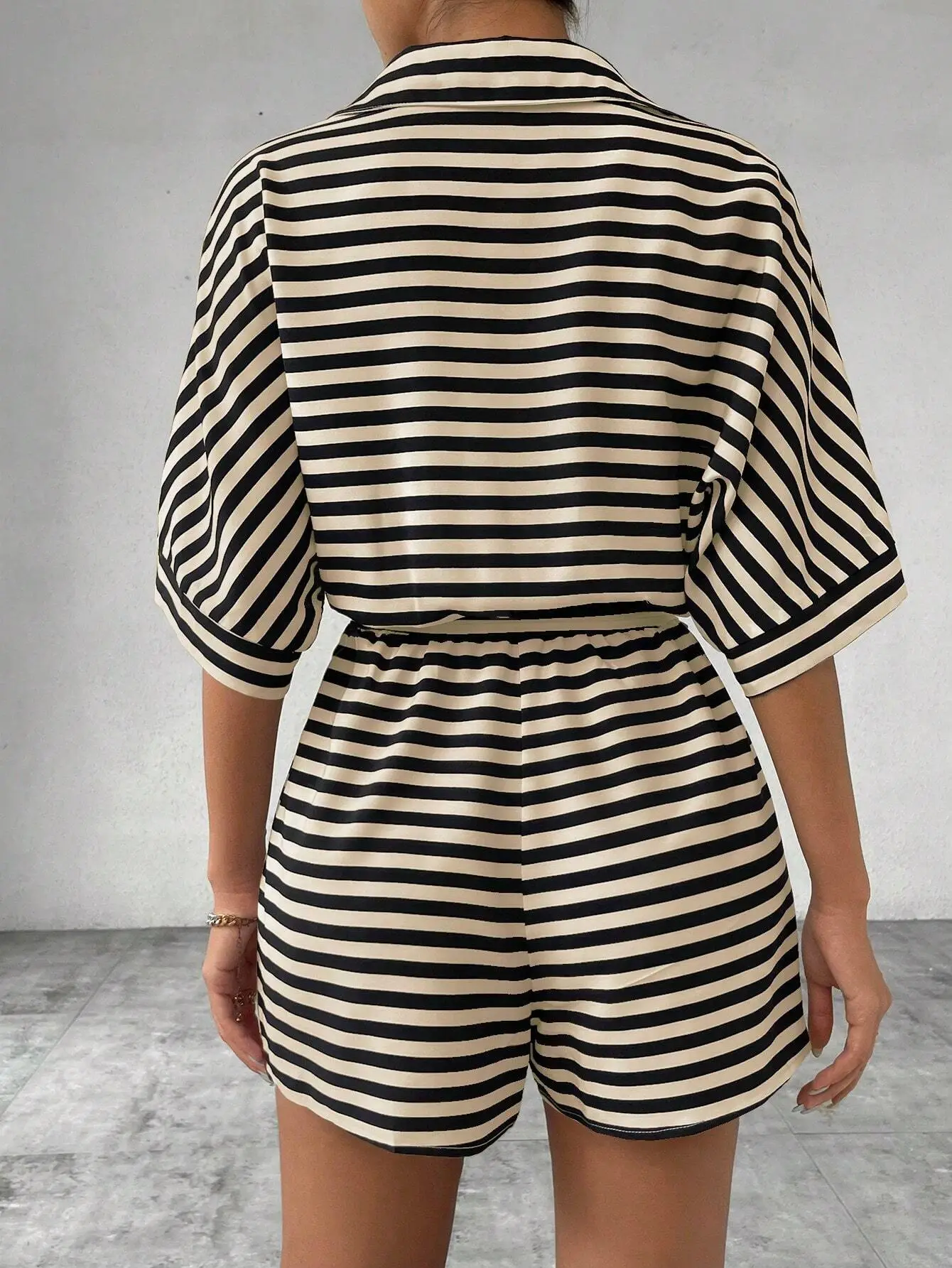 Women Striped Lapel Cardigan Belt Shorts Suit Red White — feature 22