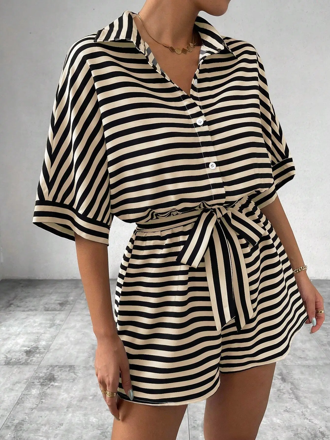 Women Striped Lapel Cardigan Belt Shorts Suit Red White — feature 23