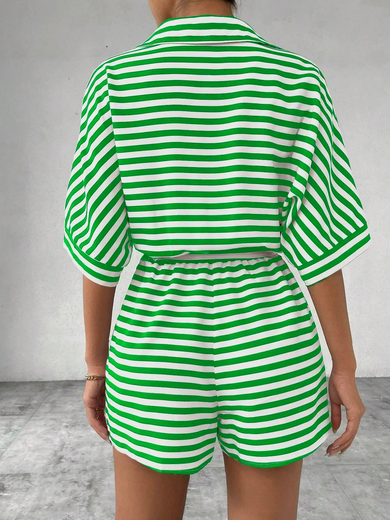 Women Striped Lapel Cardigan Belt Shorts Suit Red White — feature 34