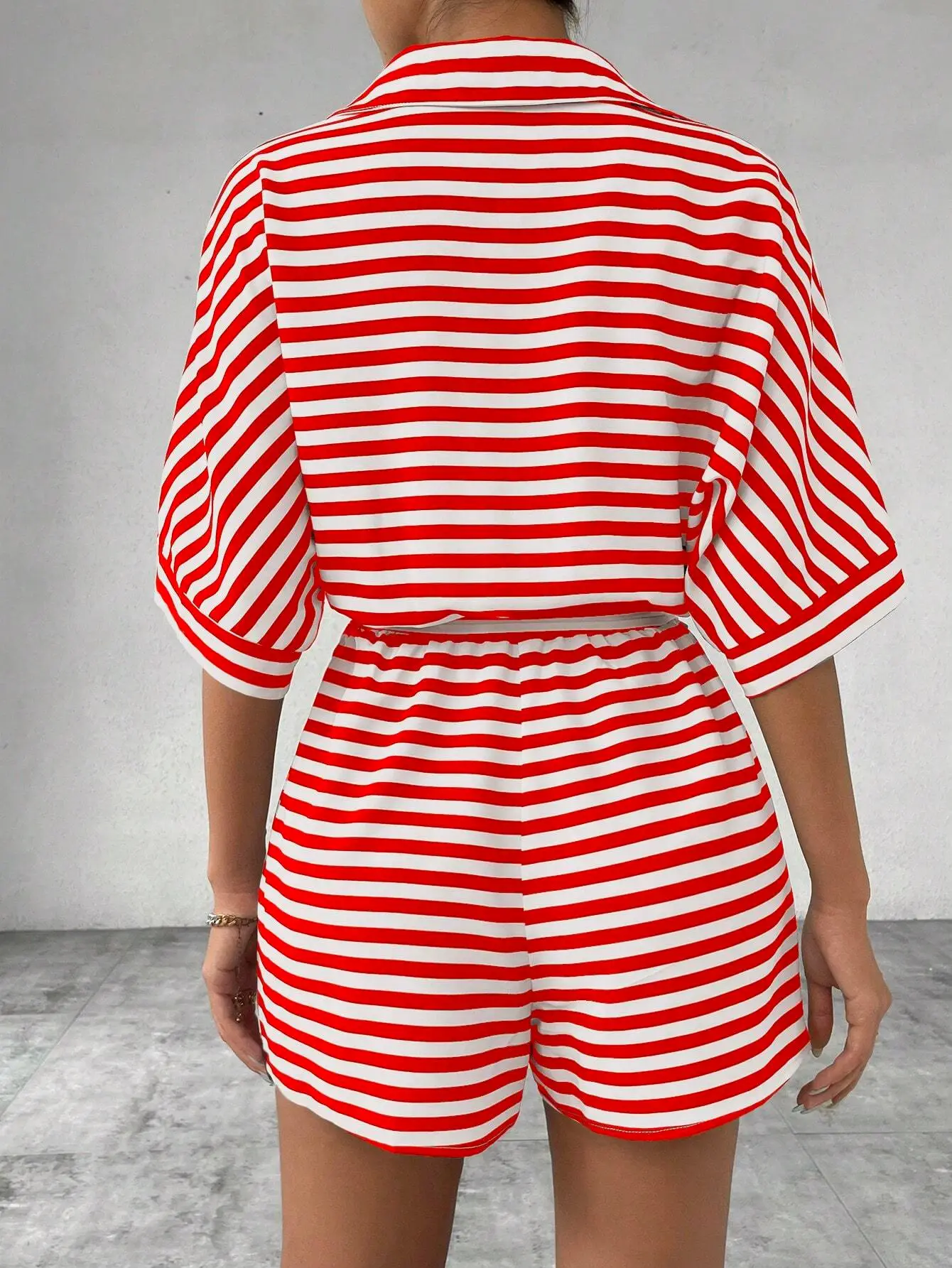 Women Striped Lapel Cardigan Belt Shorts Suit Red White — feature 9