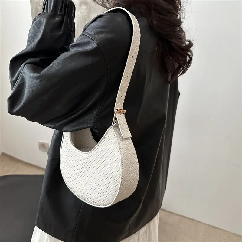 Women's Maroon Woven Shoulder Bag with Adjustable Strap - Image 7