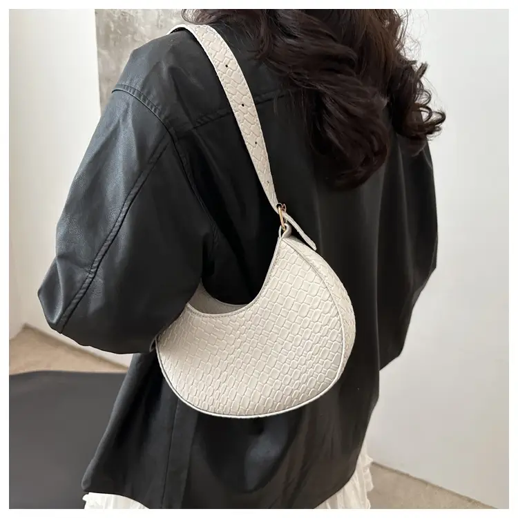 Women's Maroon Woven Shoulder Bag with Adjustable Strap — feature 12