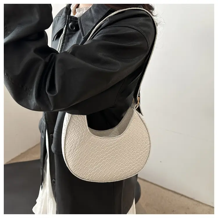 Women's Maroon Woven Shoulder Bag with Adjustable Strap — feature 13