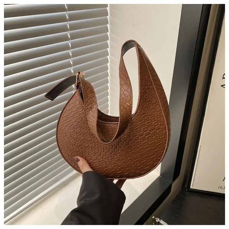 Women's Maroon Woven Shoulder Bag with Adjustable Strap - Image 5
